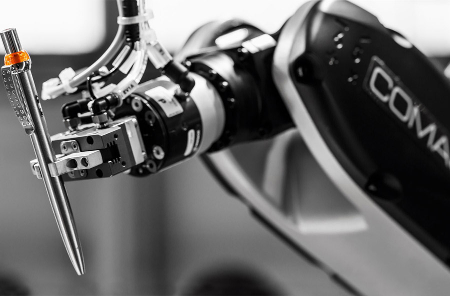 openROBOTICS를 사용하면, Elettrosystem의 노하우는 저작권이 보호되는 반면에, 시스템은 그들의 생산 프로세스에 자신의 서명을 제공할 수 있도록 시스템 통합 업체와 최종 사용자에 의한 설정과 프로그래밍에 대해 개방 상태를 유지한다.